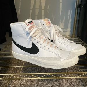 Nike Blazers Mid 77